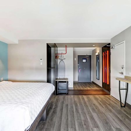 Tru By Hilton Edmonton Windermere Ngoại thất bức ảnh