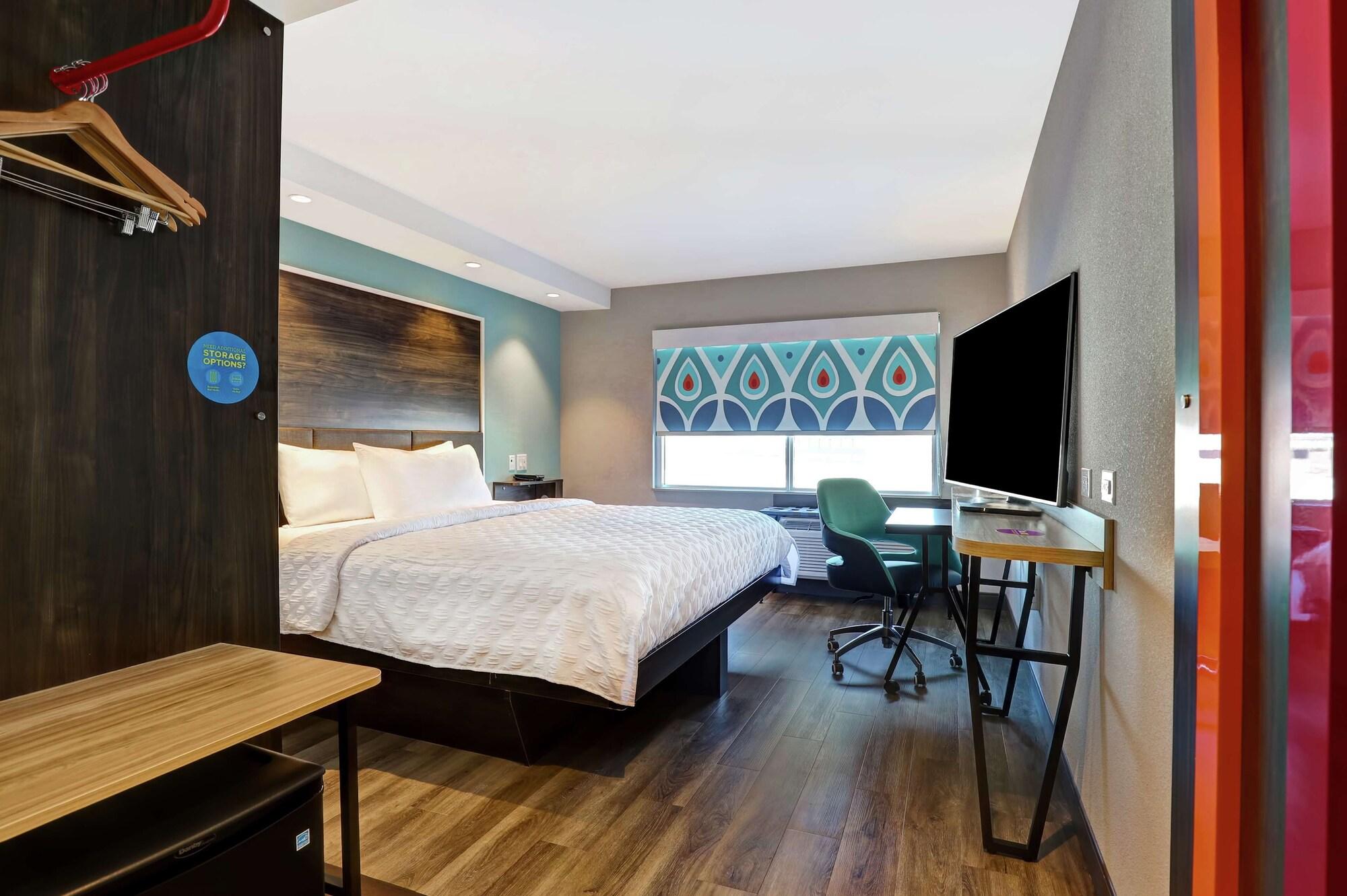 Tru By Hilton Edmonton Windermere Ngoại thất bức ảnh