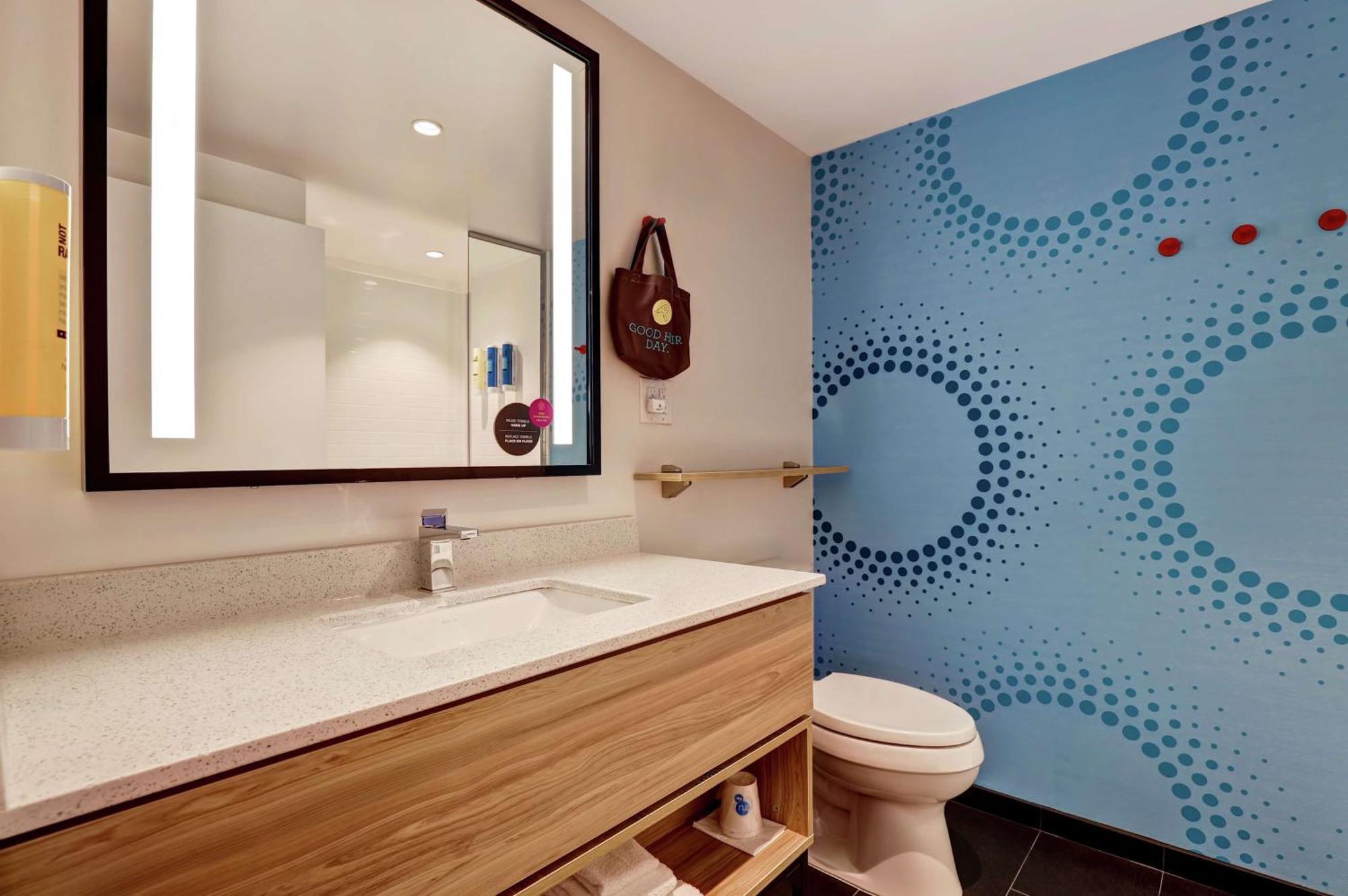 Tru By Hilton Edmonton Windermere Ngoại thất bức ảnh